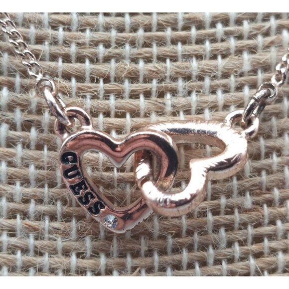 Adorable GUESS Rose Gold Tone Double Heart Pendant Necklace Dainty 16" Long - Picture 3 of 7